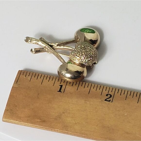 VINTAGE Goldtone Cherries Brooch Pin - Picture 6 of 8